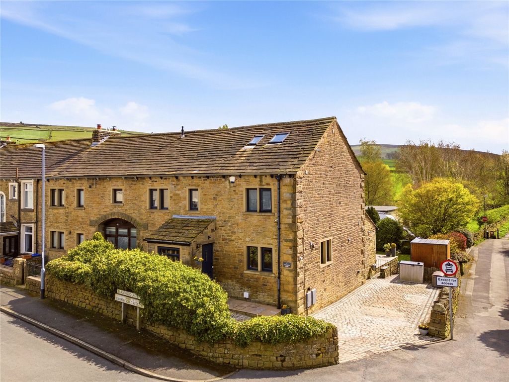 Property photo 1 of 48 Front Elevation