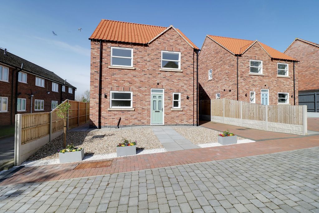 Property photo 1 of 5 Photo 7