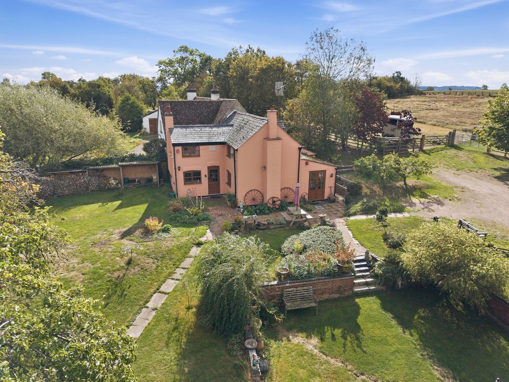 Property photo 2 of 38