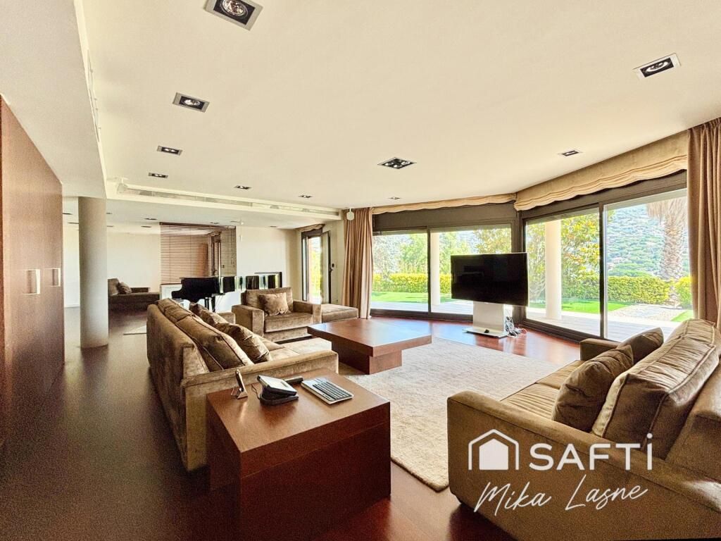 Property photo 3 of 53