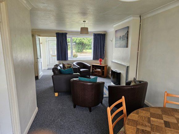 Property photo 2 of 13 Lounge 24.Jpg