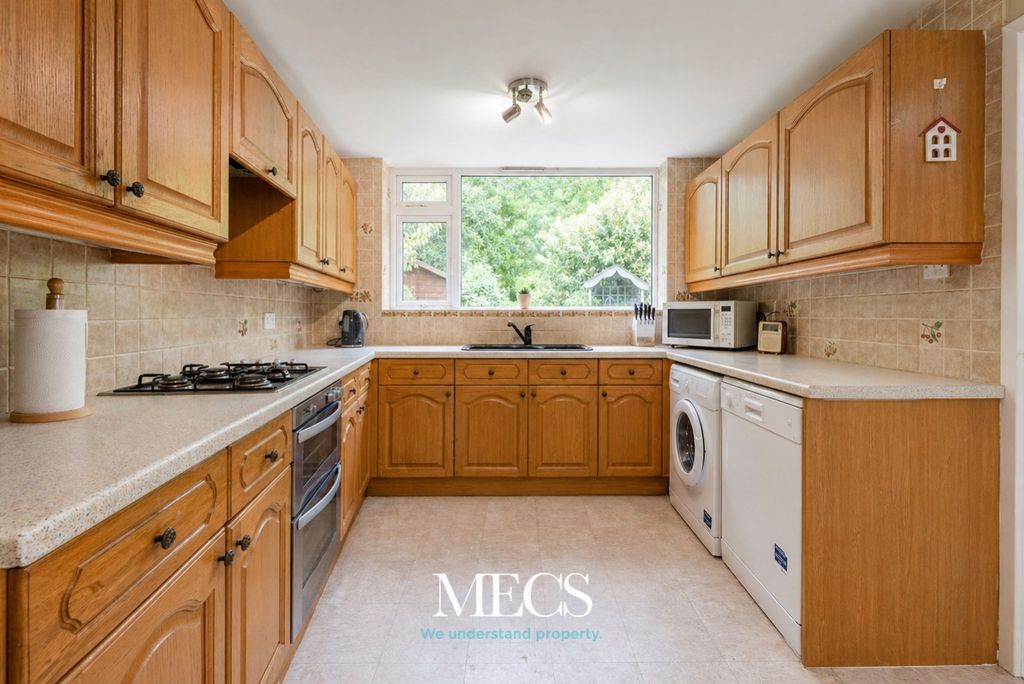 Property photo 3 of 11 5519643