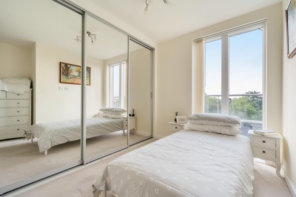 Property photo 2 of 10 Bedroom