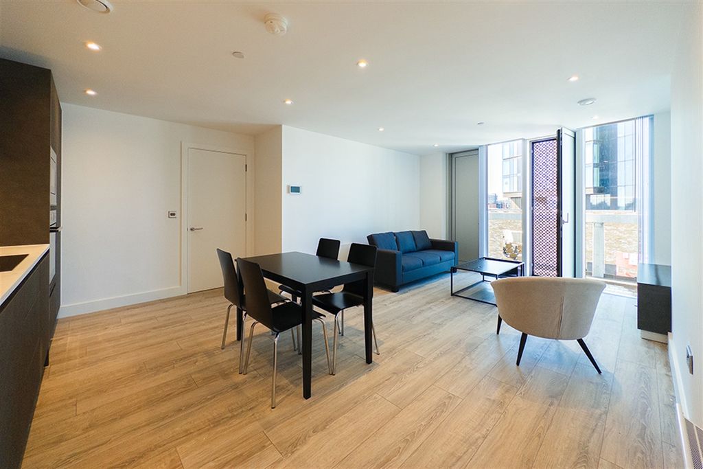 Property photo 1 of 11 (Main)