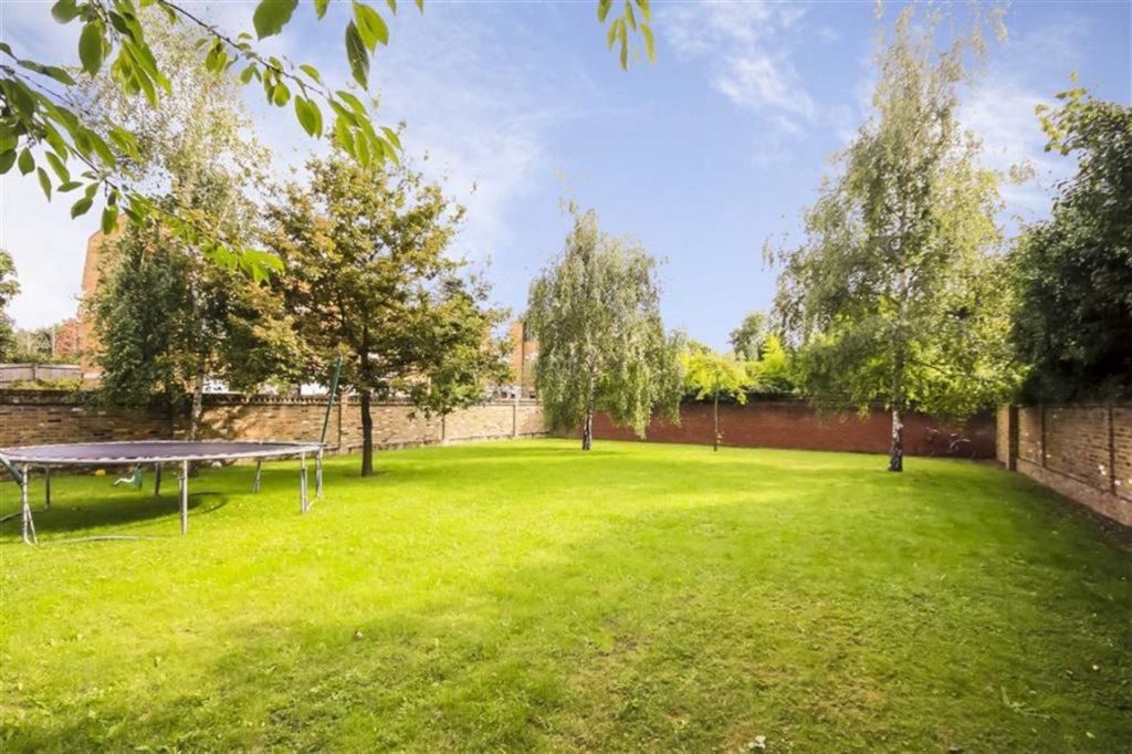 Property photo 2 of 3