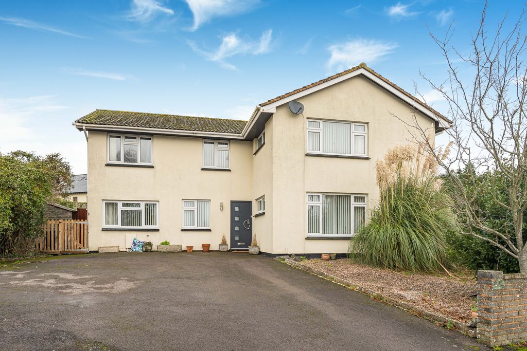 Property photo 1 of 24