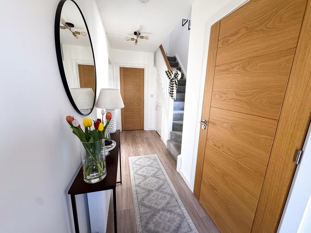 Property photo 3 of 35 11 Victoria Way-38.Jpg