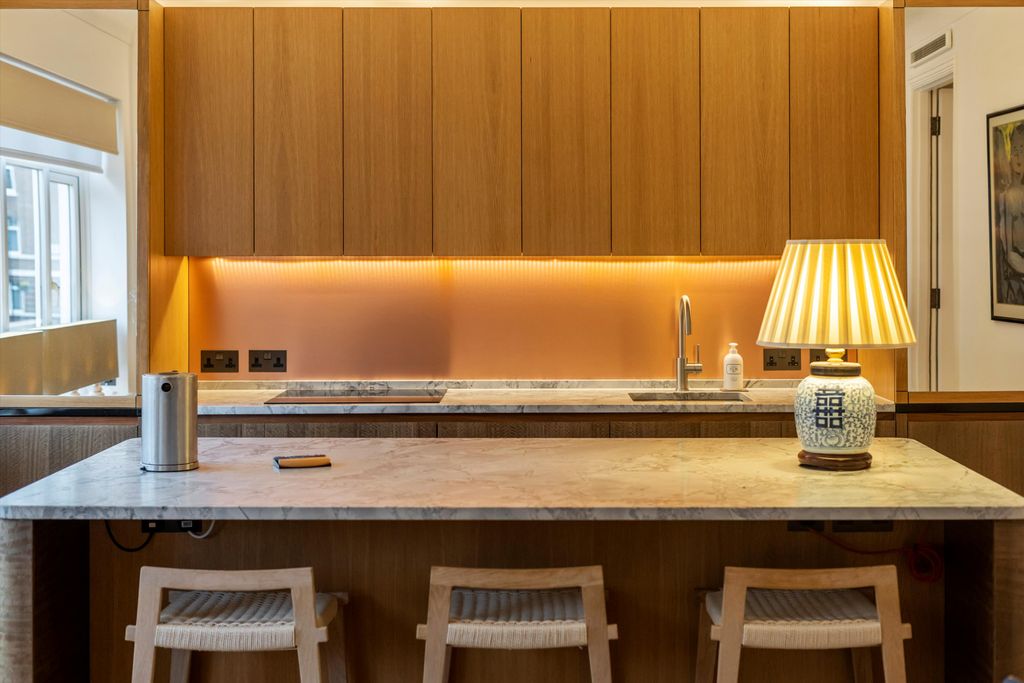 Property photo 2 of 16 Image