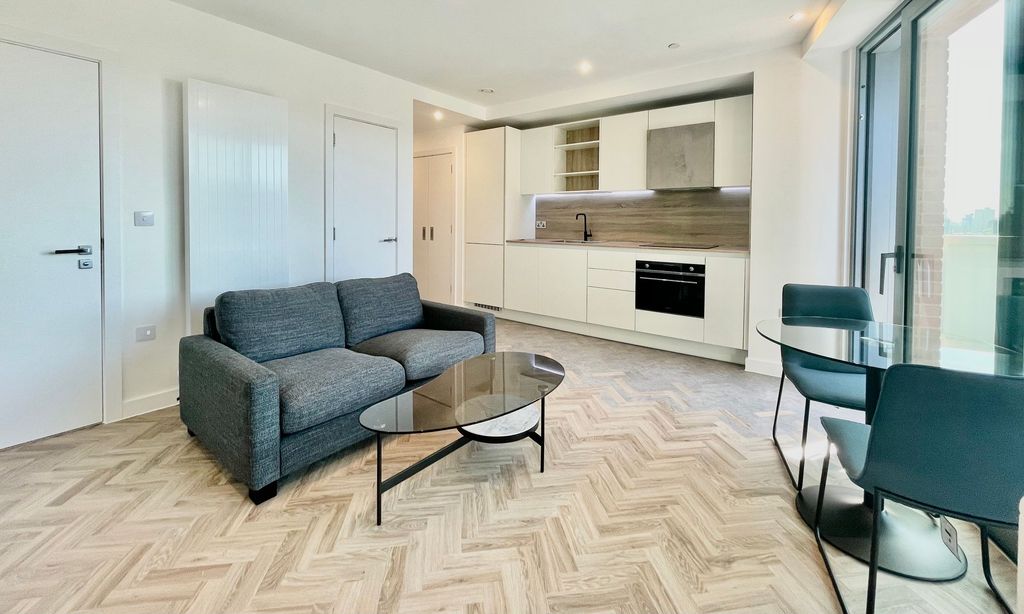 Property photo 1 of 11