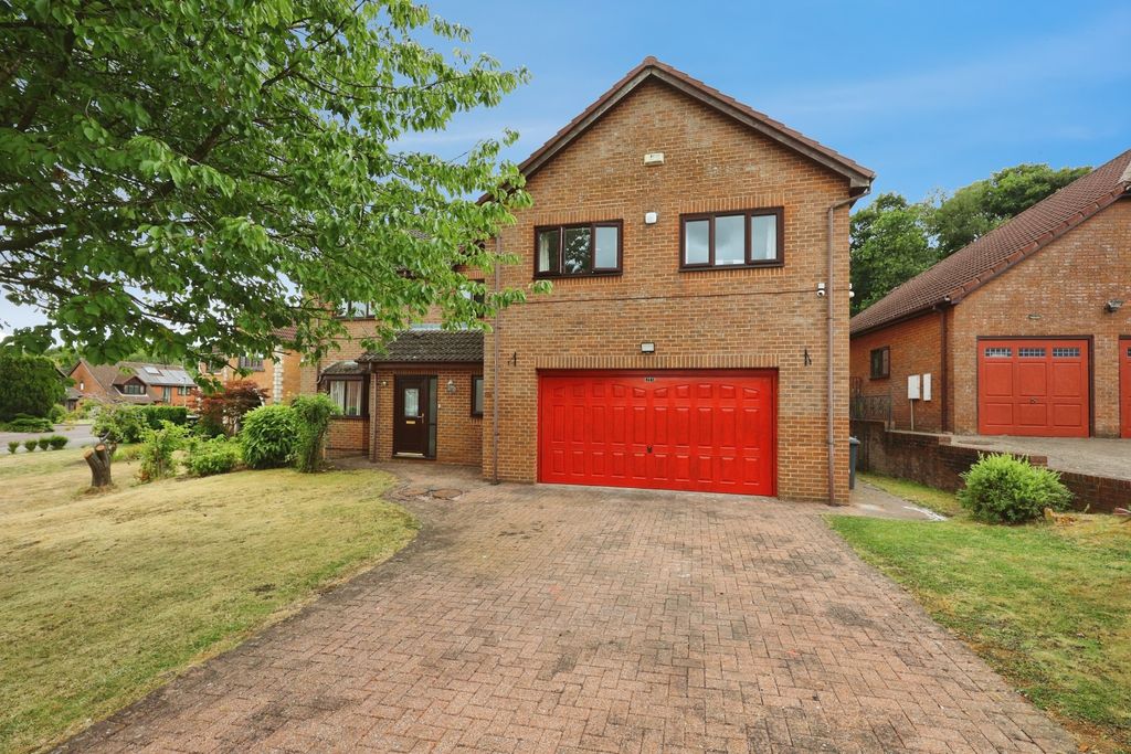 Property photo 1 of 24 Pbox-Img.Jpg