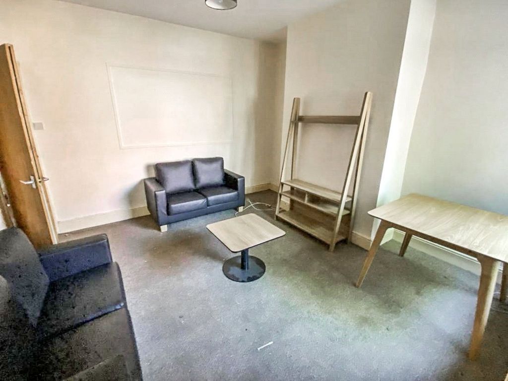 Property photo 2 of 11 Picture No. 12