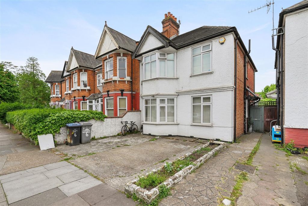Property photo 1 of 15