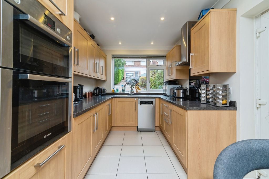 Property photo 3 of 17 Photo