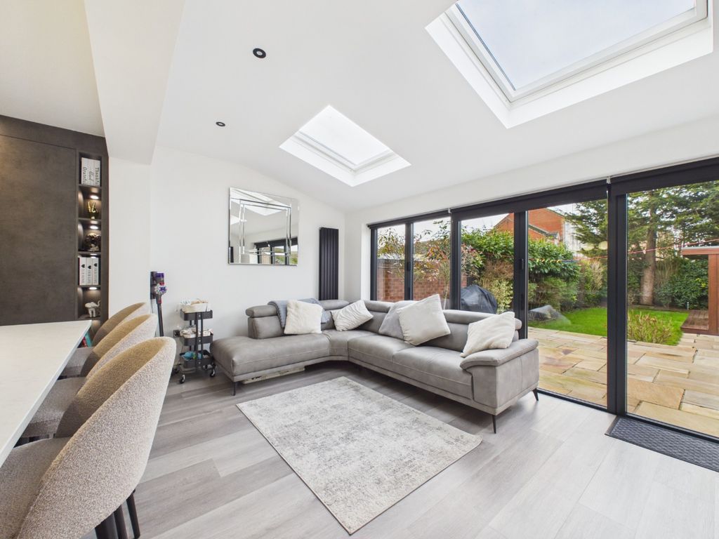 Property photo 3 of 22 4885758