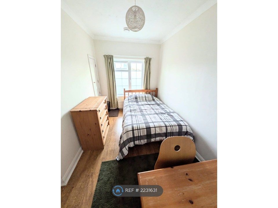 Property photo 1 of 2 Bedroom For Rent