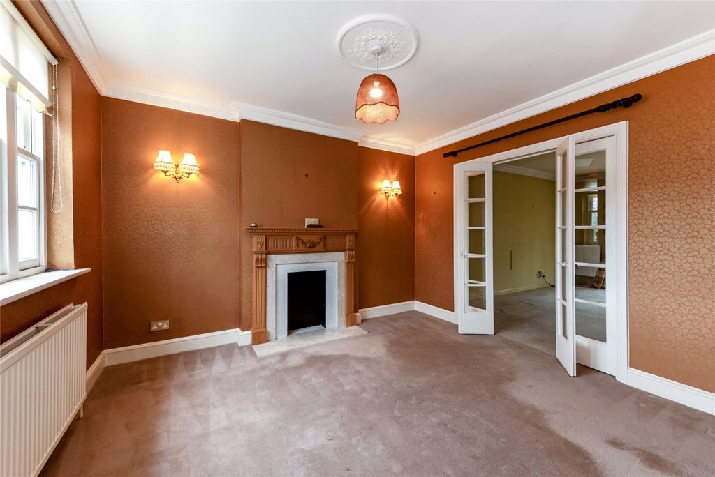 Property photo 2 of 15 Sitting Room