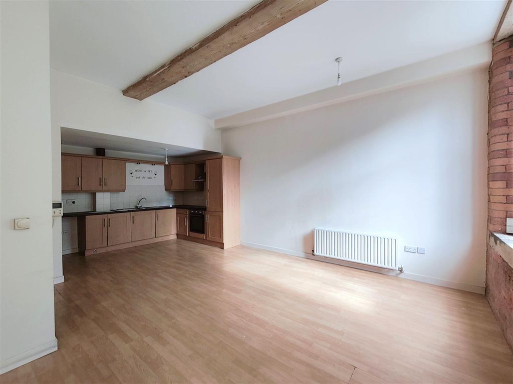 Property photo 2 of 11 Angle 2