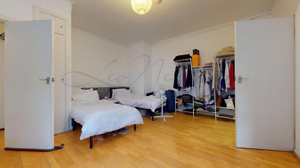 Property photo 3 of 7