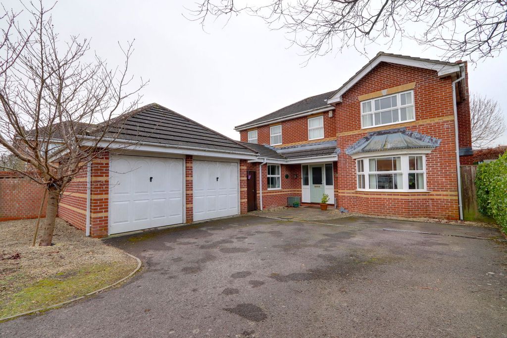 Property photo 1 of 37
