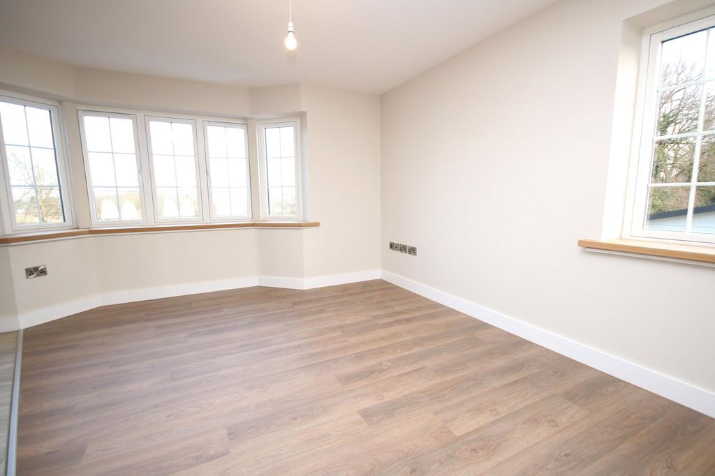 Property photo 2 of 5 Picture No. 04