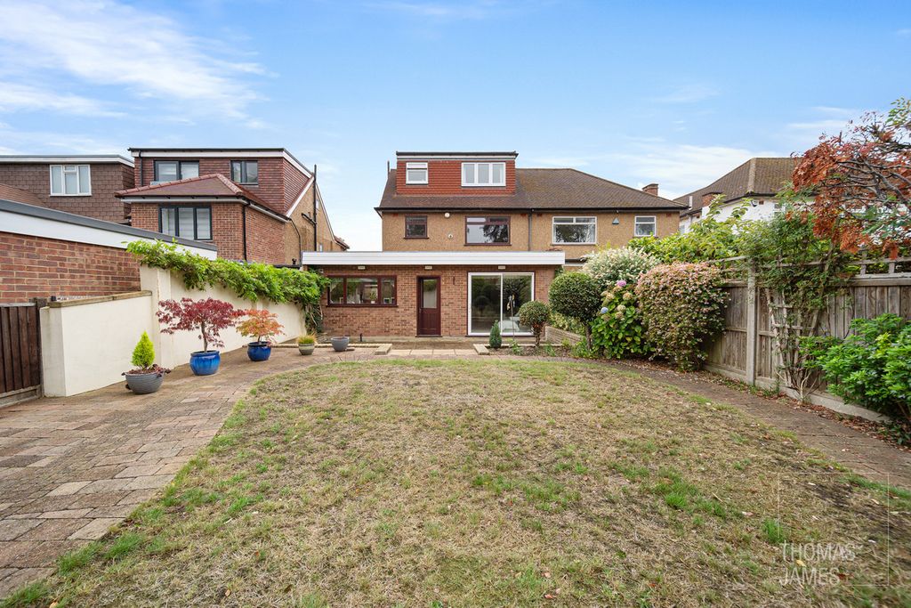 Property photo 2 of 22