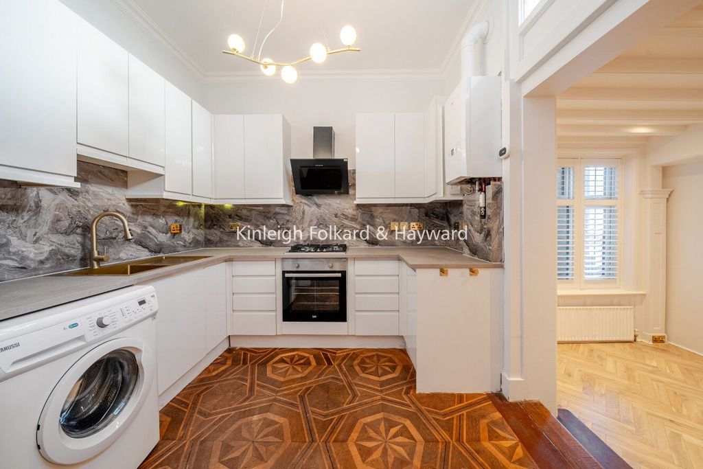 Property photo 3 of 11 Picture No. 06