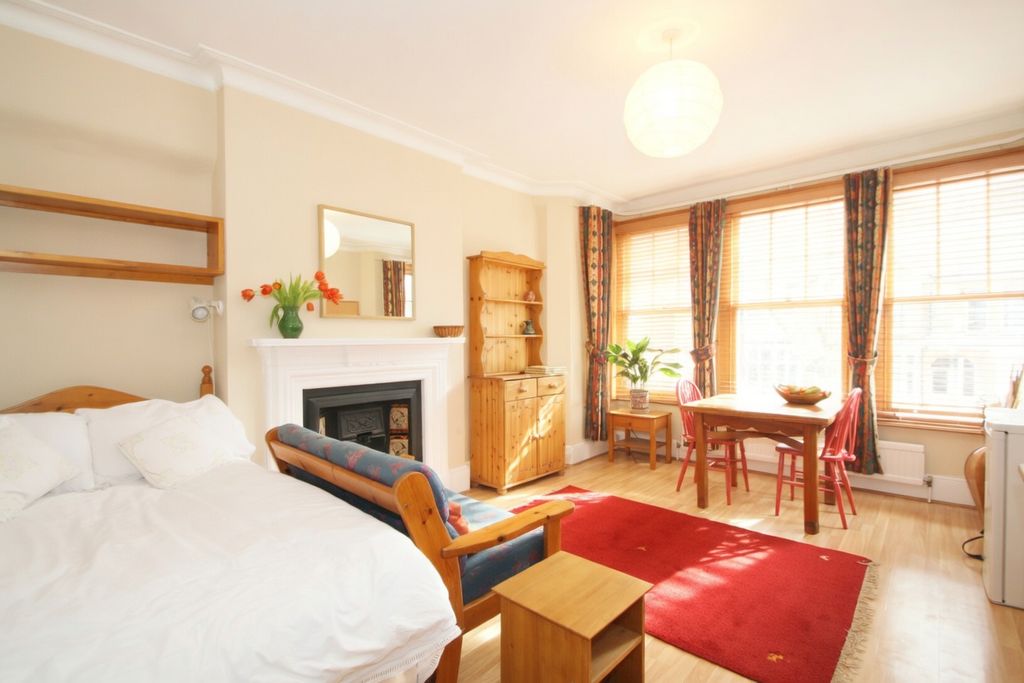 Property photo 1 of 3 Photo 3