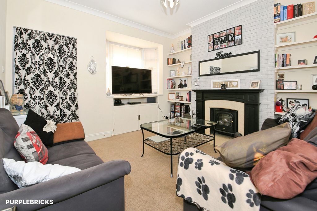 Property photo 3 of 29 Living Room