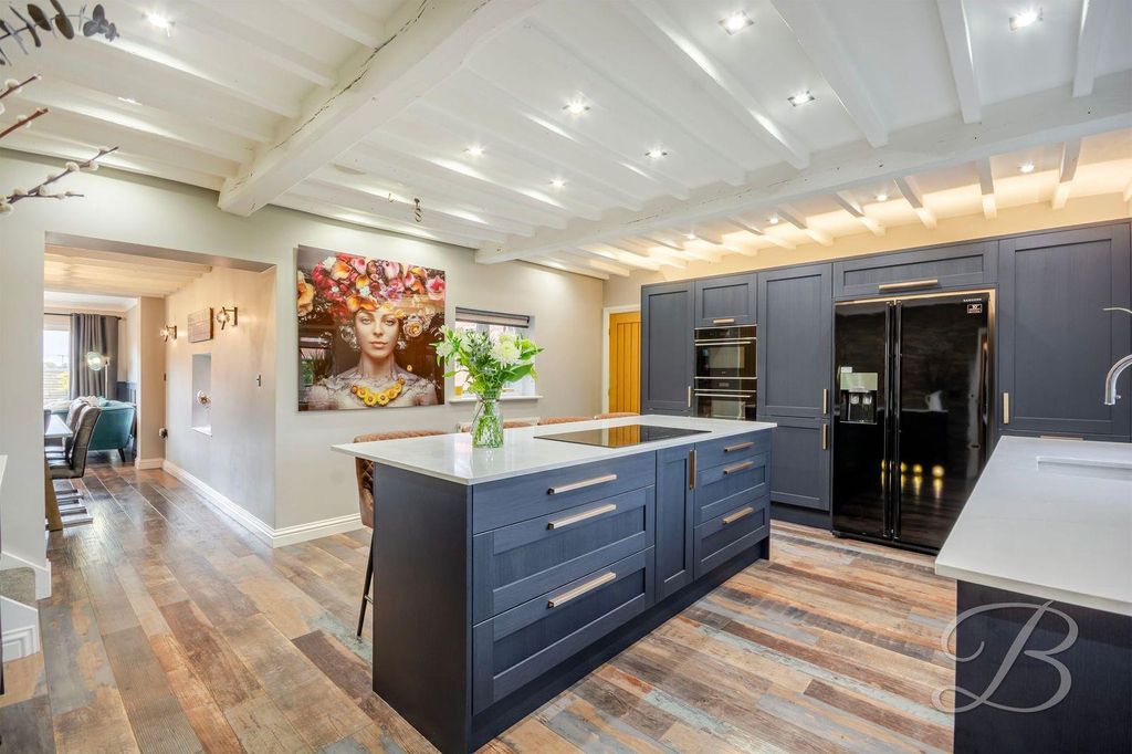 Property photo 2 of 47 Coh9Nfbw.Jpg