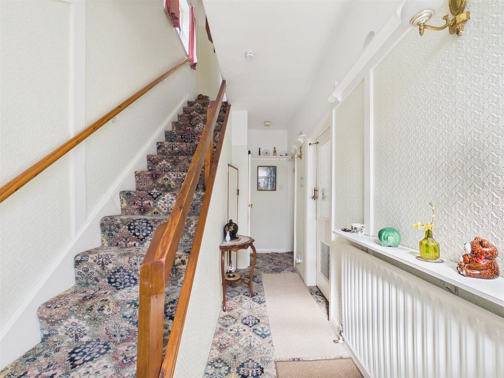 Property photo 2 of 30 Cam03604G0-Pr0273-Still001.Jpg