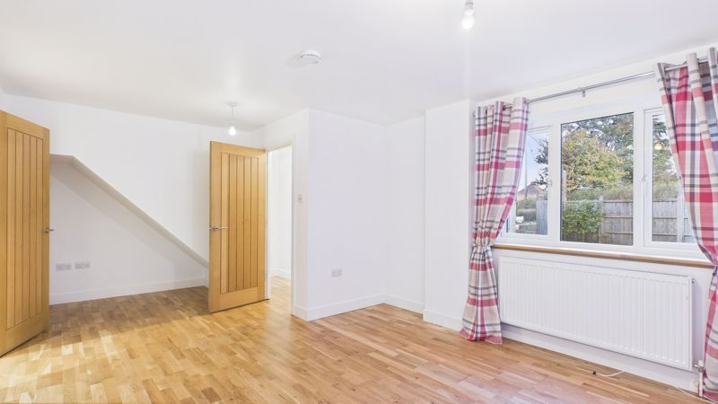 Property photo 3 of 16 Photo 9