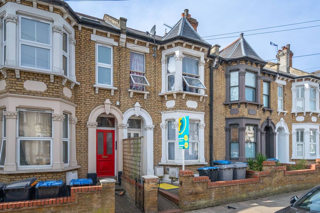 Property photo 1 of 11
