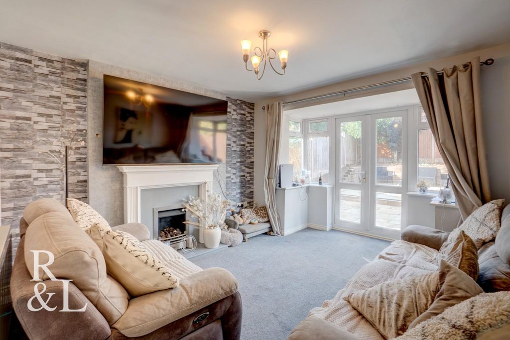 Property photo 3 of 23 Royston&amp;Lund (8).Jpg