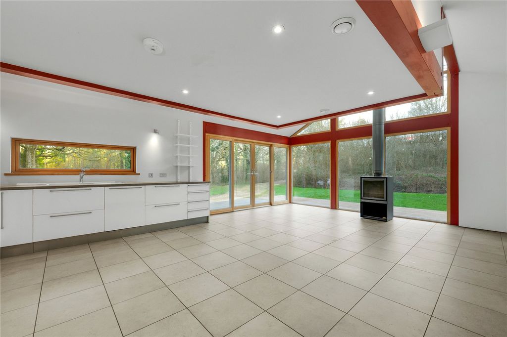 Property photo 2 of 14 Picture No. 10