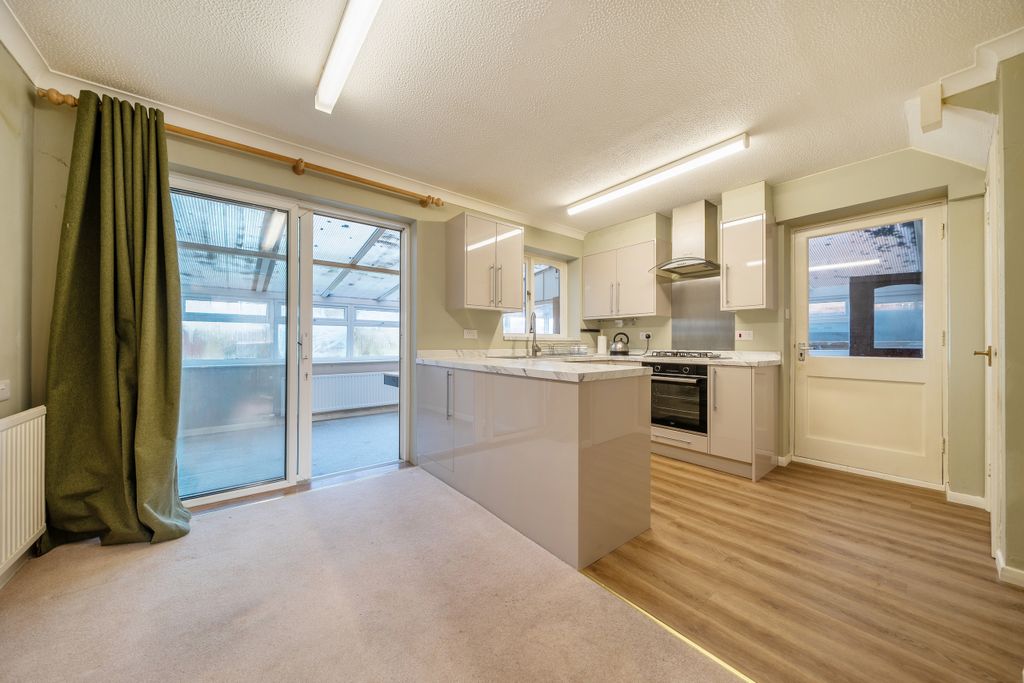 Property photo 3 of 22 Kitchen / Dining Room