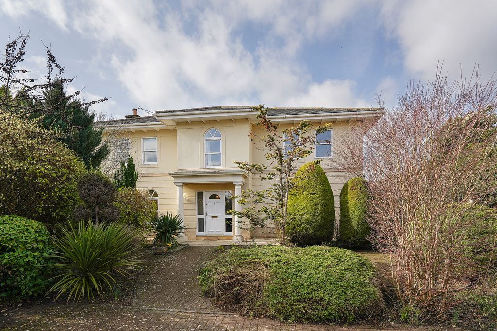 Property photo 1 of 25