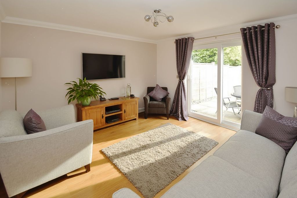 Property photo 2 of 8 Living Room