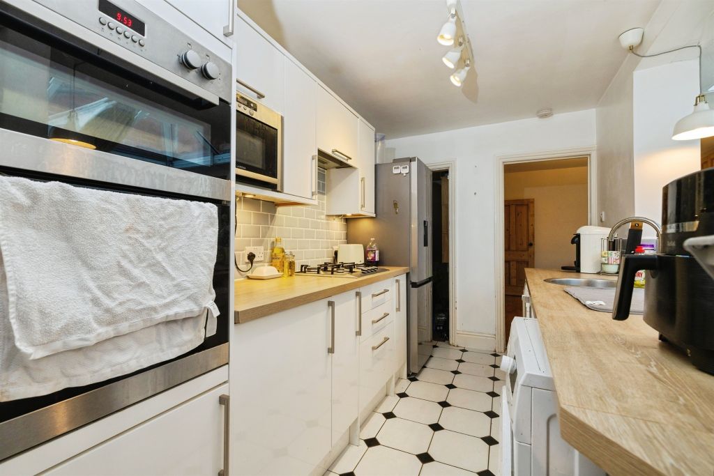 Property photo 2 of 18