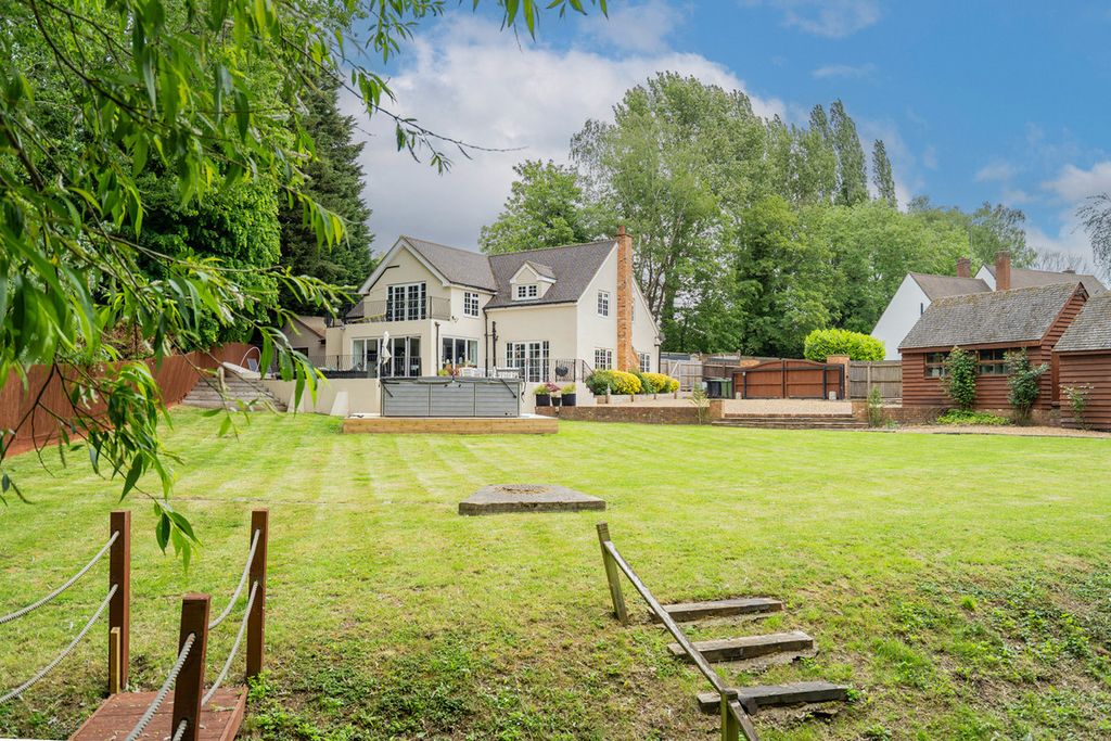 Property photo 1 of 50