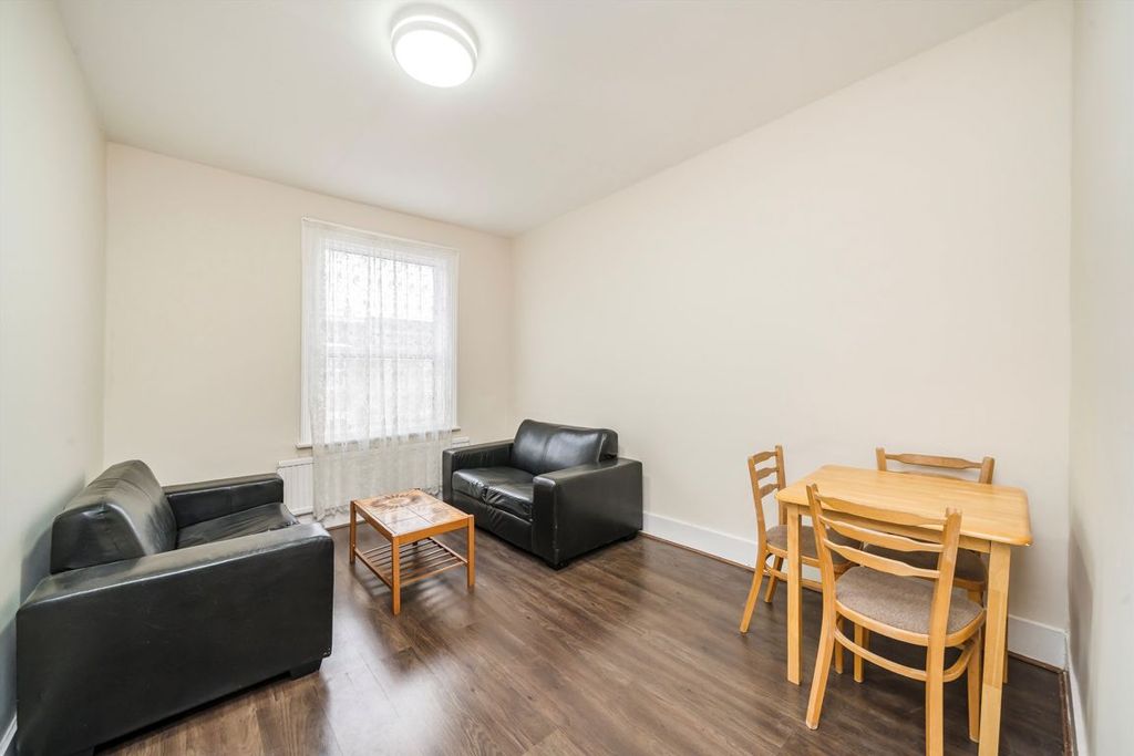 Property photo 2 of 4