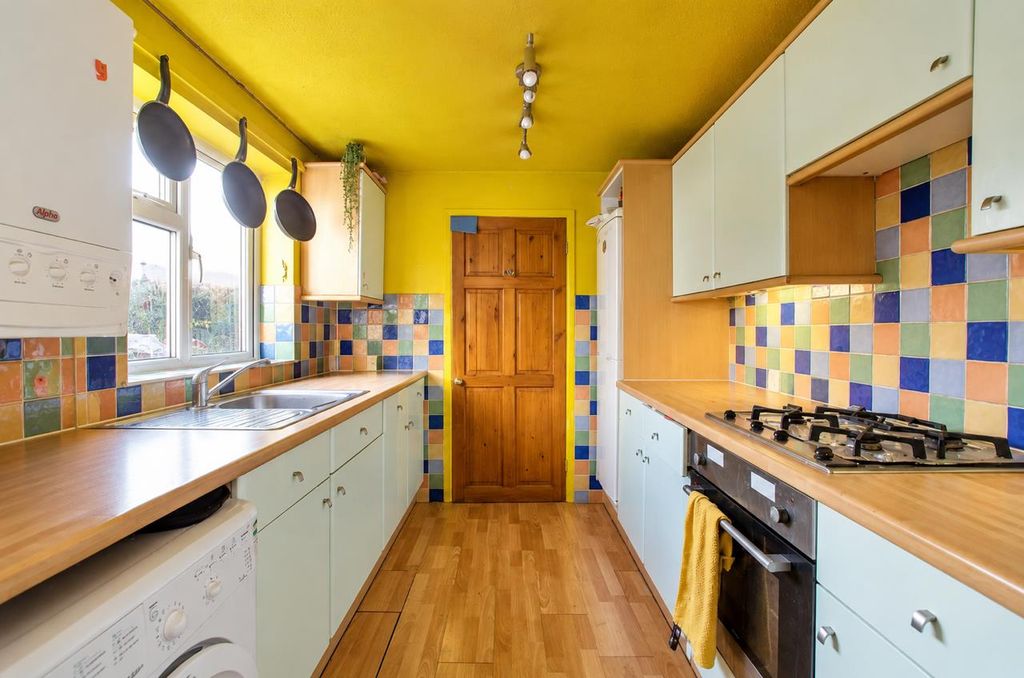 Property photo 3 of 7