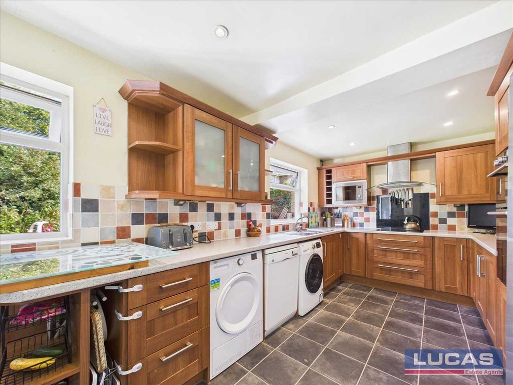 Property photo 2 of 24