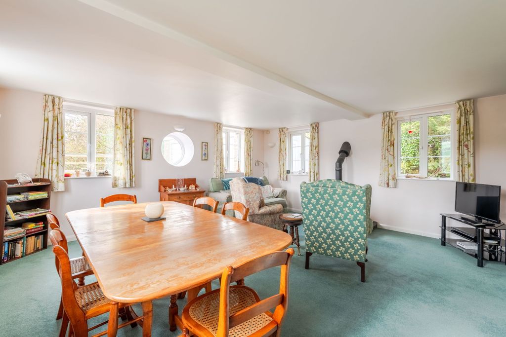 Property photo 3 of 22