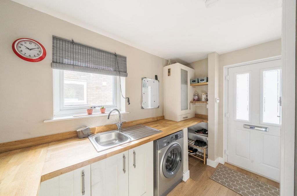 Property photo 3 of 18 -68790409A8cd7-l-1321226-30-6878c3B13B8ce-Arw.Jpg