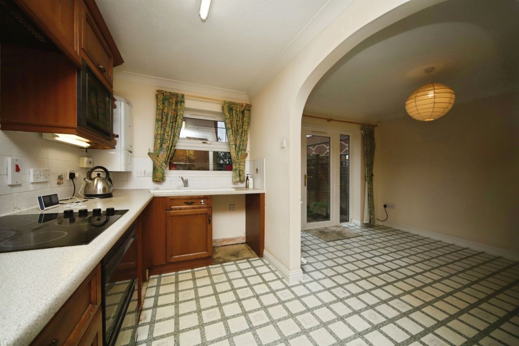 Property photo 2 of 20