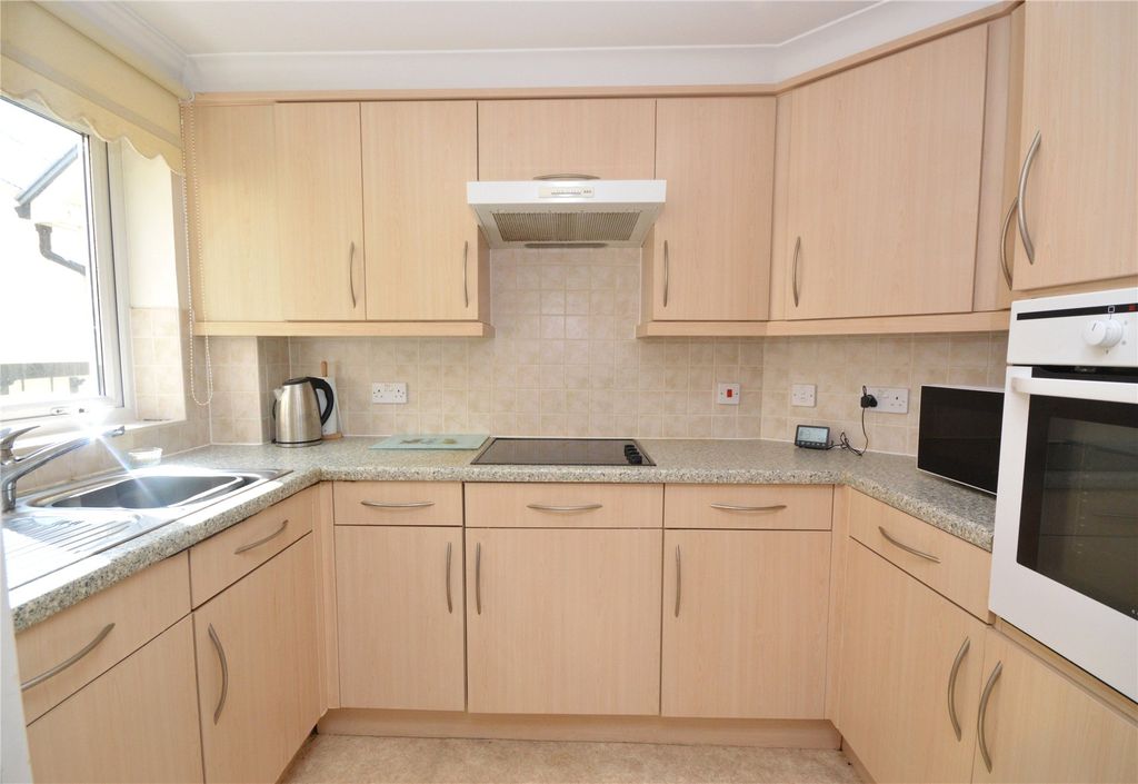 Property photo 2 of 9 Picture No. 04