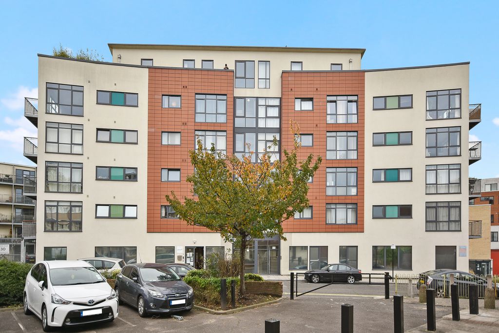 Property photo 1 of 9