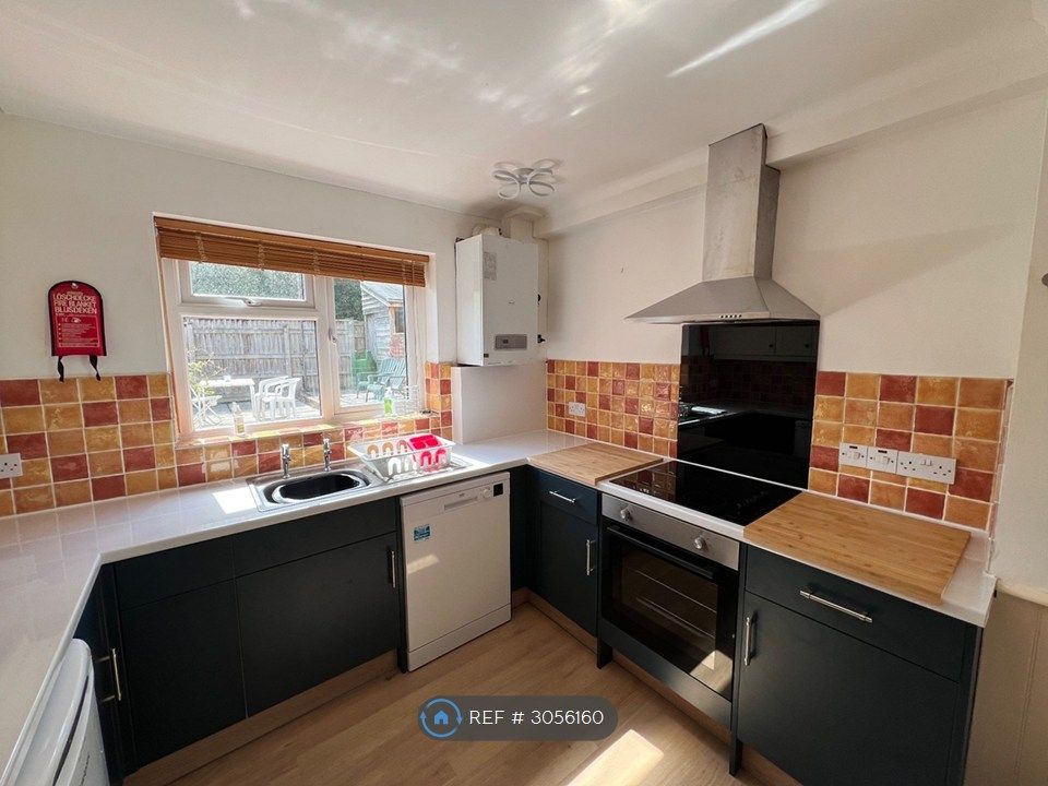 Property photo 3 of 15 Kitchen