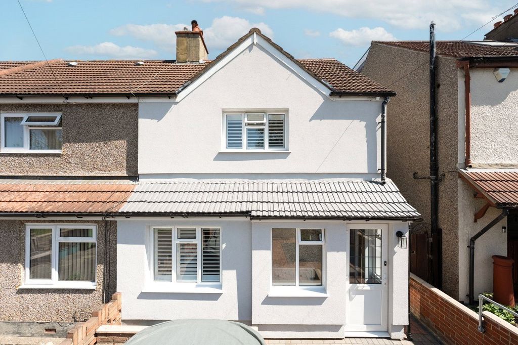 Property photo 2 of 16 Picture No. 17