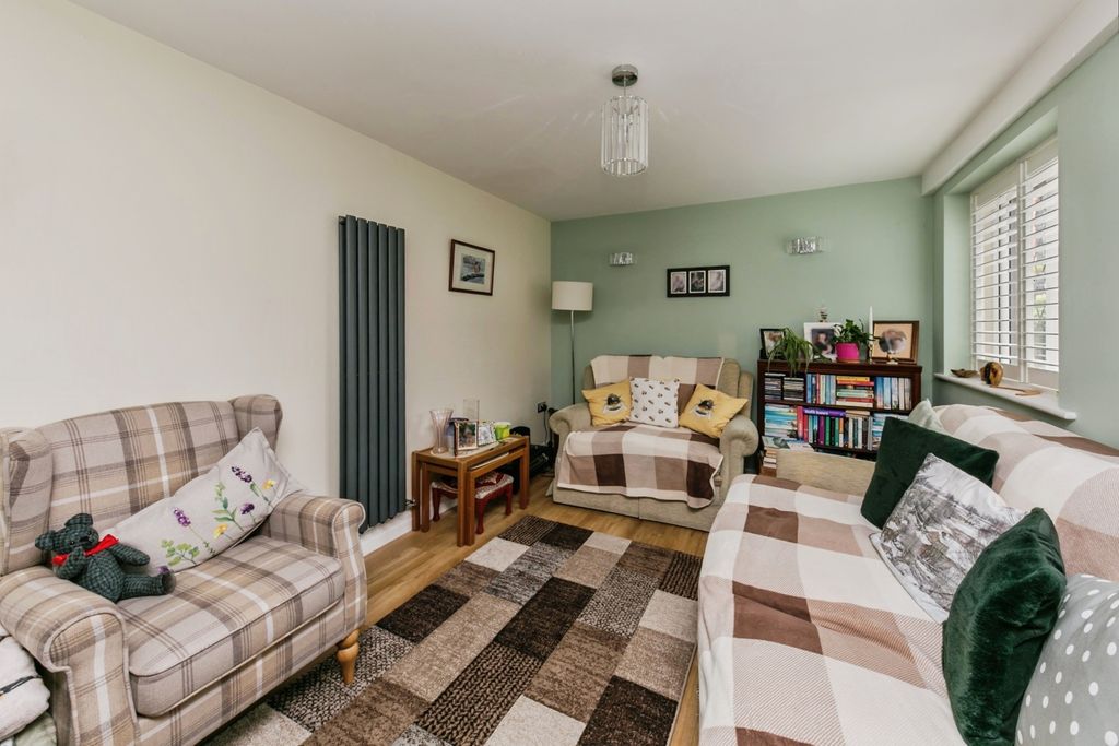 Property photo 3 of 17 Pbox-Img.Jpg
